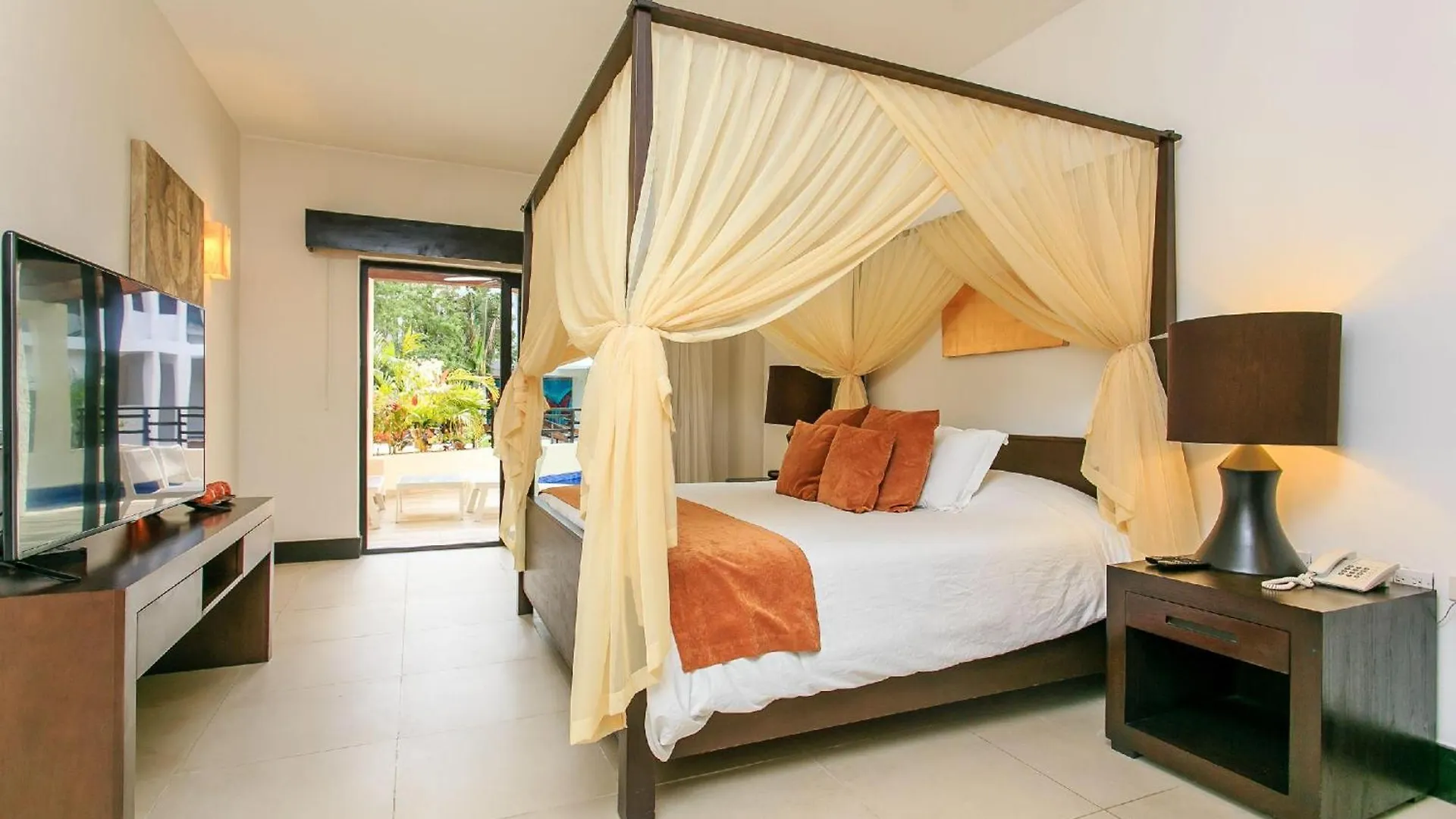 Ata01 Studio With Private Pool Facing The 26Th Street Playa del Carmen 0*,  Mexico