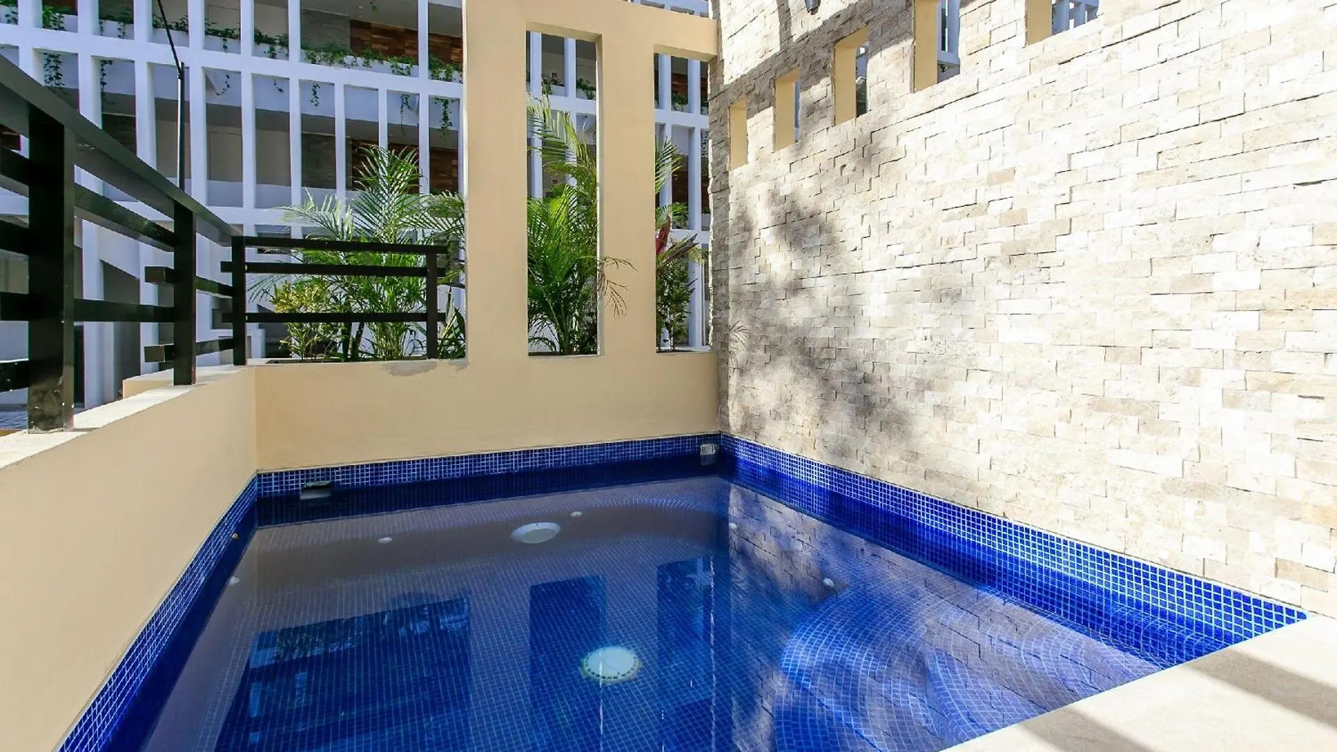 Ata01 Studio With Private Pool Facing The 26Th Street Playa del Carmen Apartment