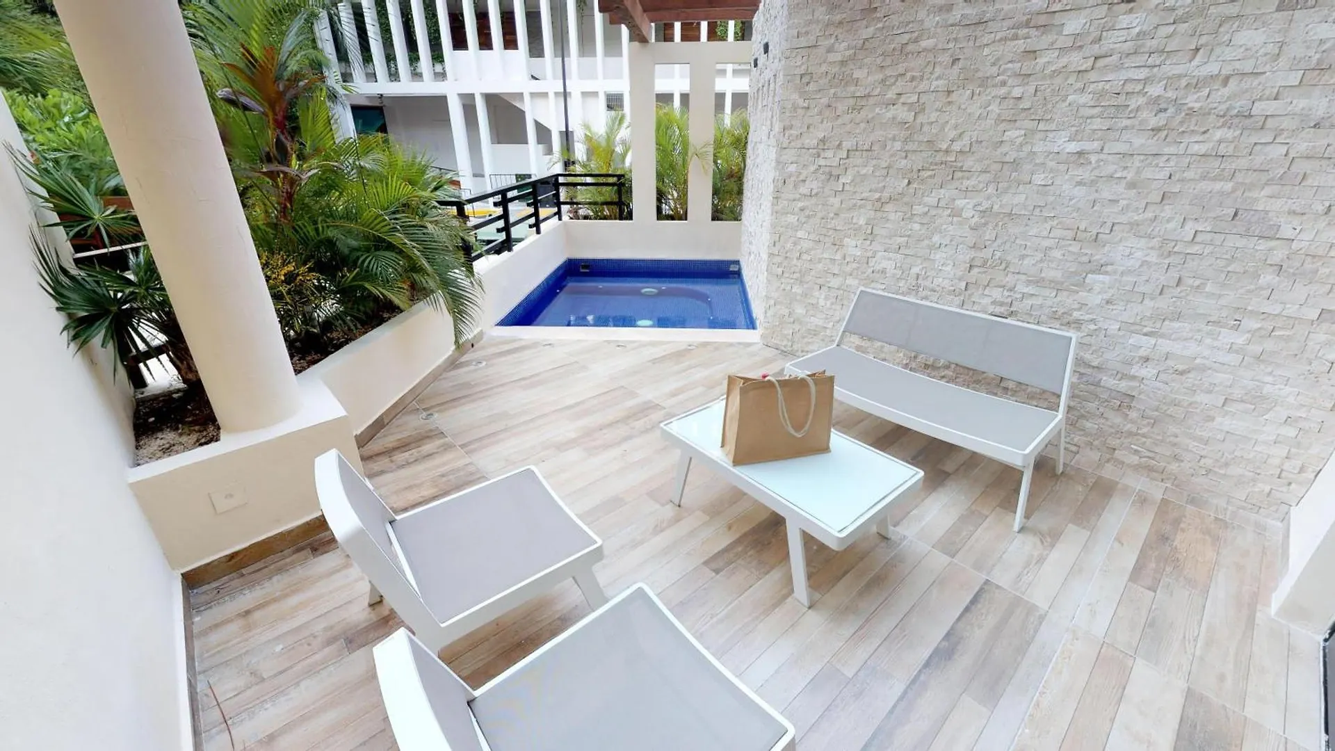 Ata01 Studio With Private Pool Facing The 26Th Street Playa del Carmen